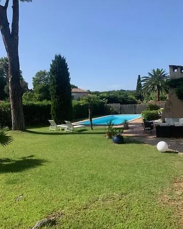 Charmante A 400m De La Des Salins Villa